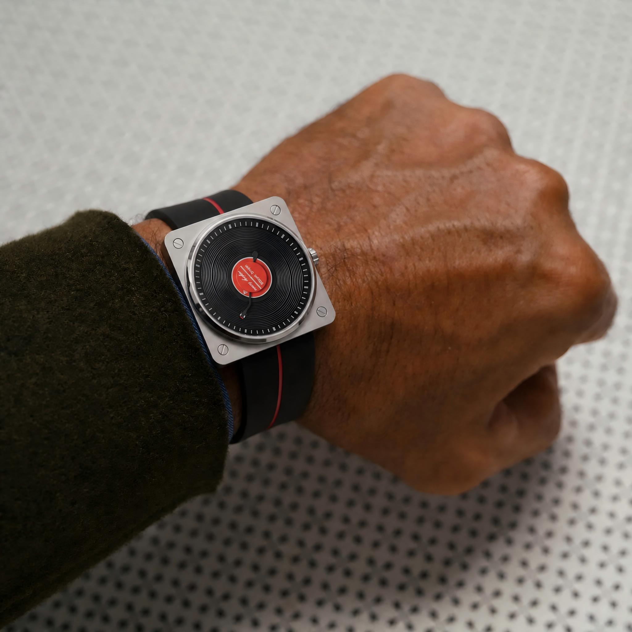 Orologio da Polso da Uomo al Q - Vintage Watch Collecting recensione e prezzo