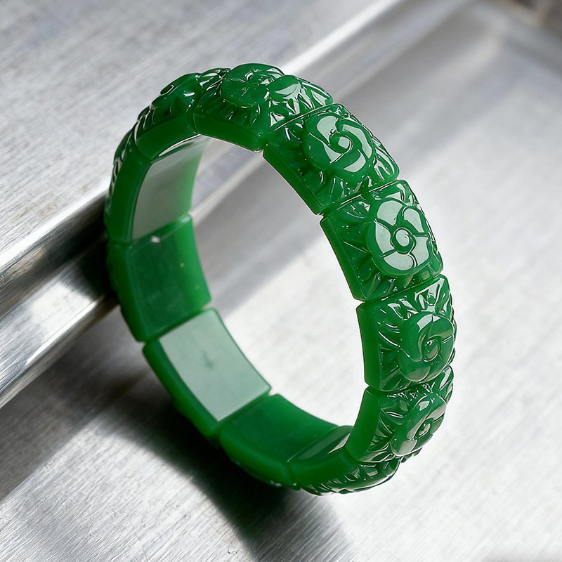 Bracciale con fiore di giada r - Vintage Item recensione e prezzo